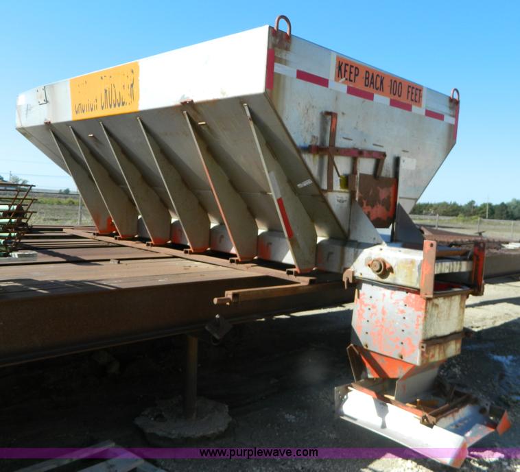 image for item AD9522 Larson 1014 stainless steel spreader