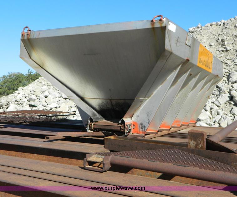 image for item AD9522 Larson 1014 stainless steel spreader