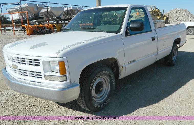 image for item AD9526 1994 Chevrolet 1500 pickup truck