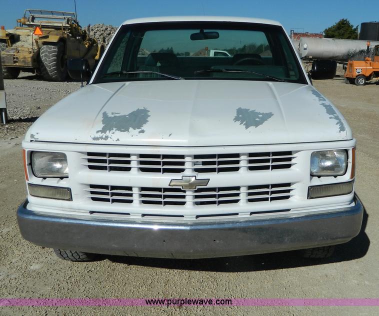 image for item AD9526 1994 Chevrolet 1500 pickup truck