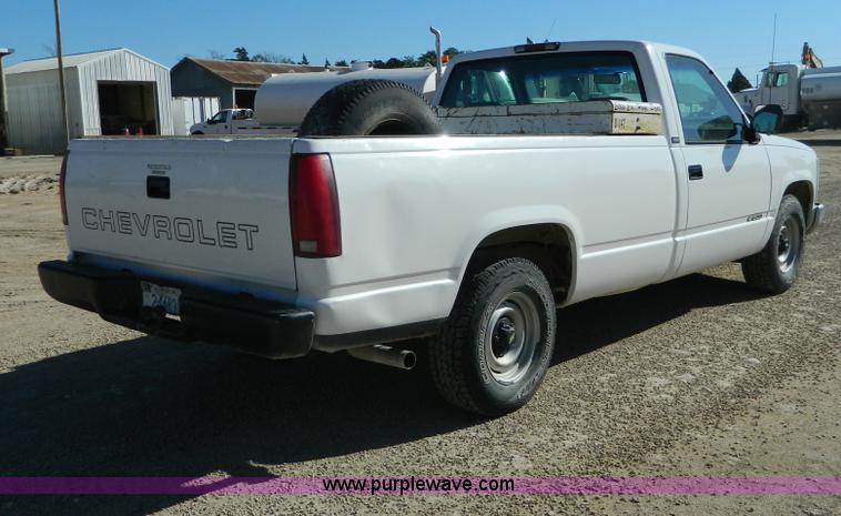 image for item AD9526 1994 Chevrolet 1500 pickup truck