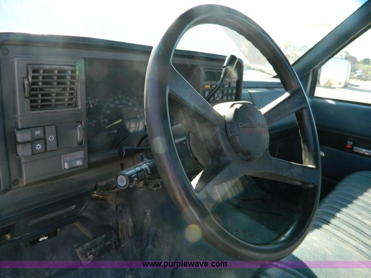 image for item AD9526 1994 Chevrolet 1500 pickup truck