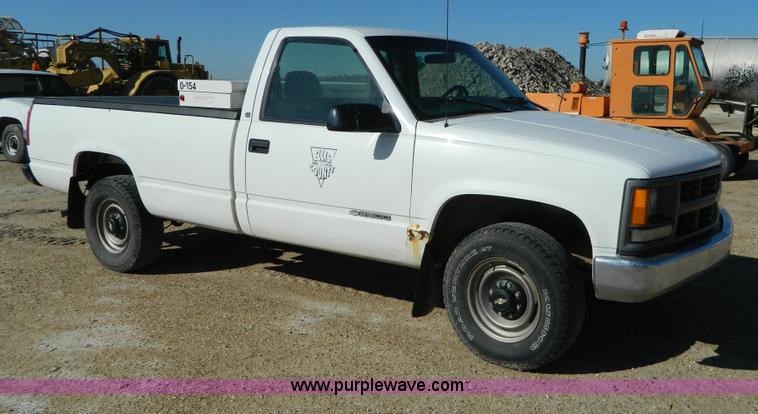 image for item AD9527 1997 Chevrolet 2500 pickup truck