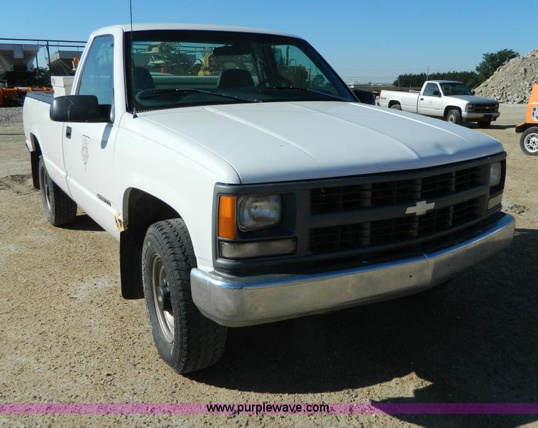 image for item AD9527 1997 Chevrolet 2500 pickup truck