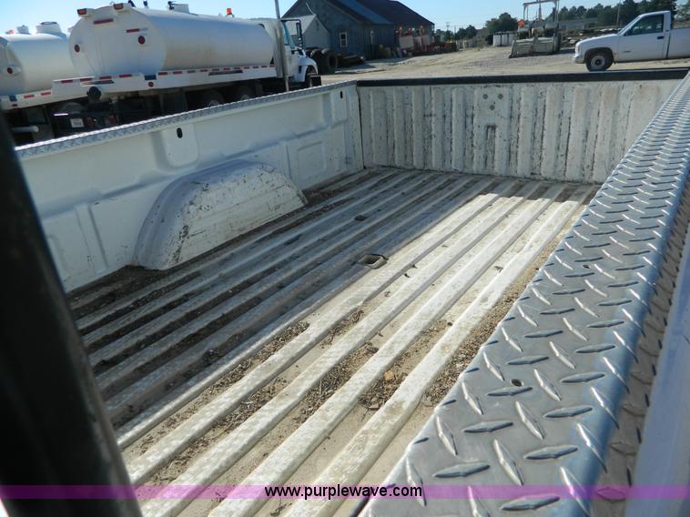 image for item AD9528 2000 GMC Sierra 1500 pickup truck