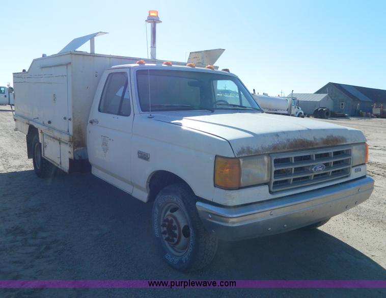 image for item AD9530 1990 Ford F350 sign truck