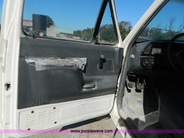 image for item AD9530 1990 Ford F350 sign truck