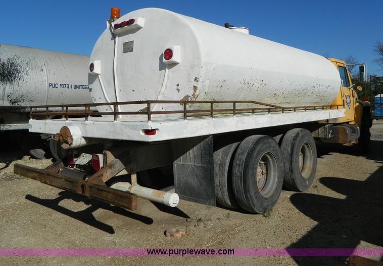 image for item AD9532 1986 International 1954 water truck