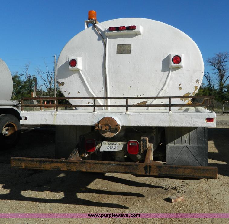 image for item AD9532 1986 International 1954 water truck