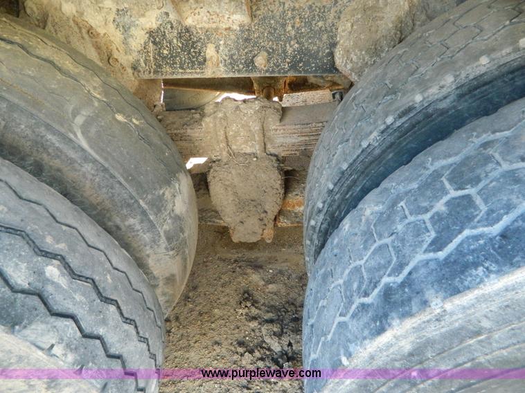 image for item AD9532 1986 International 1954 water truck