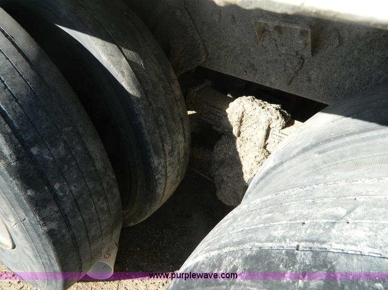 image for item AD9532 1986 International 1954 water truck