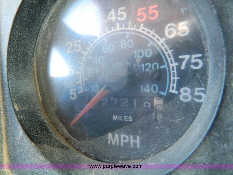 image for item AD9532 1986 International 1954 water truck