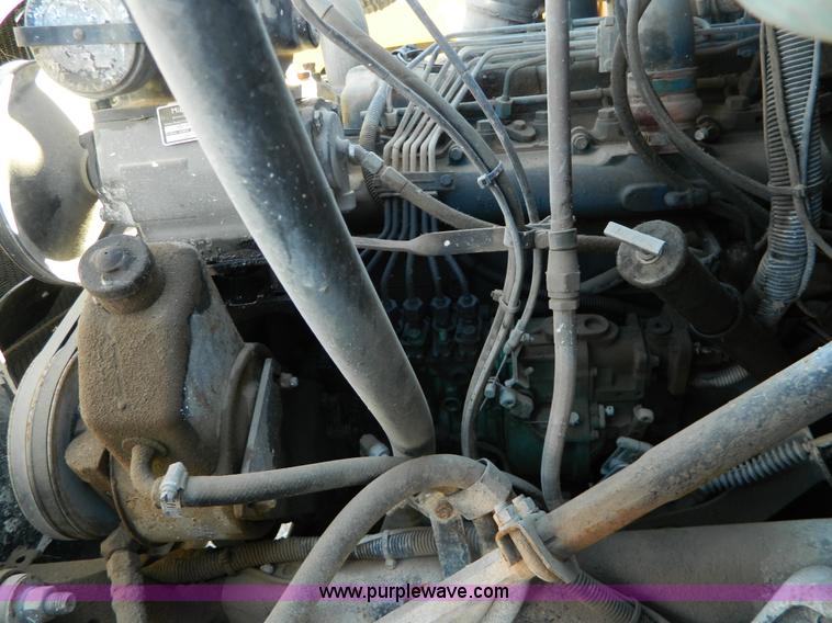 image for item AD9532 1986 International 1954 water truck