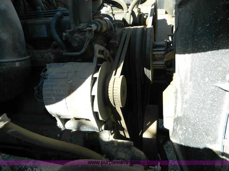 image for item AD9532 1986 International 1954 water truck