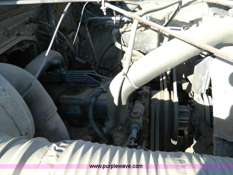 image for item AD9532 1986 International 1954 water truck