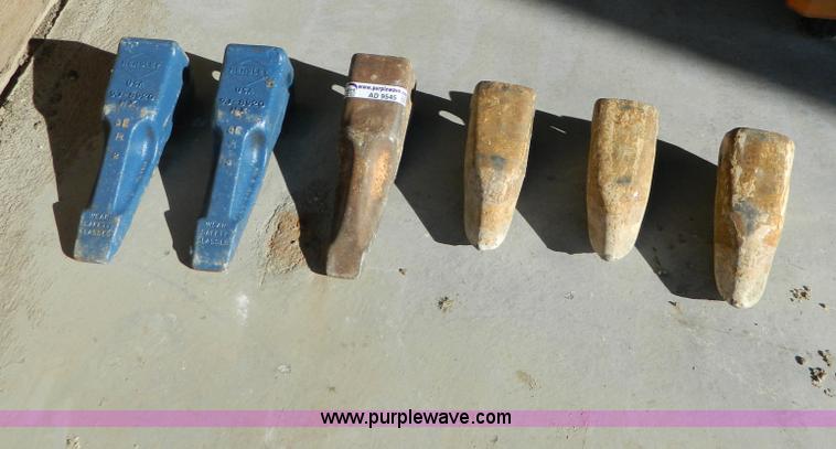 image for item AD9545 (6) Hensley D7G dozer ripper teeth