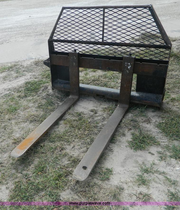 image for item AD9947 Skid steer pallet forks