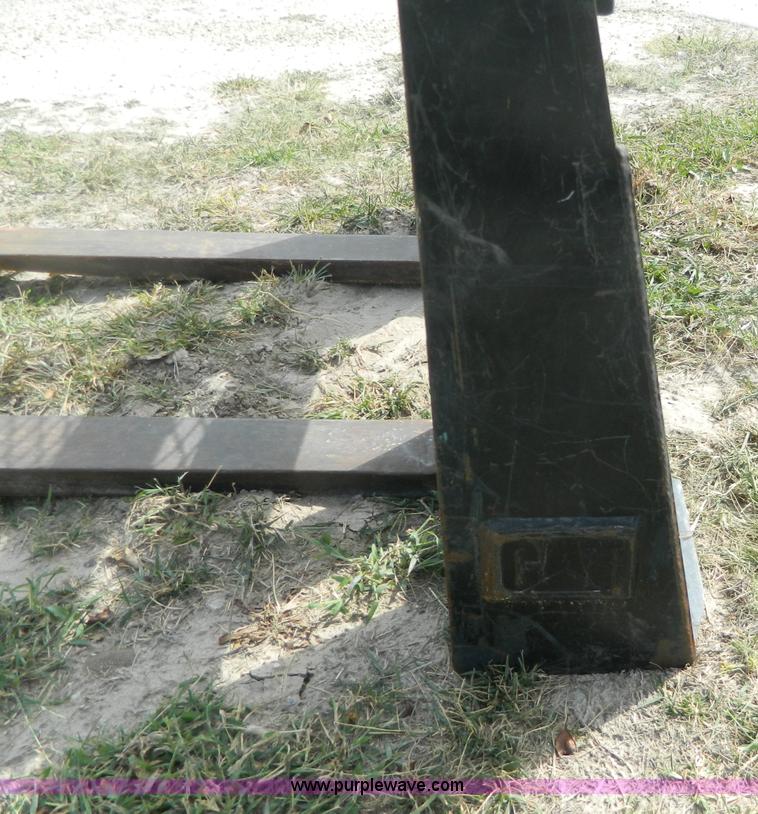 image for item AD9947 Skid steer pallet forks