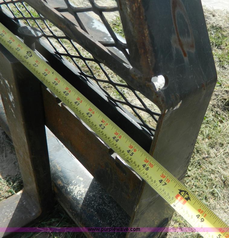 image for item AD9947 Skid steer pallet forks