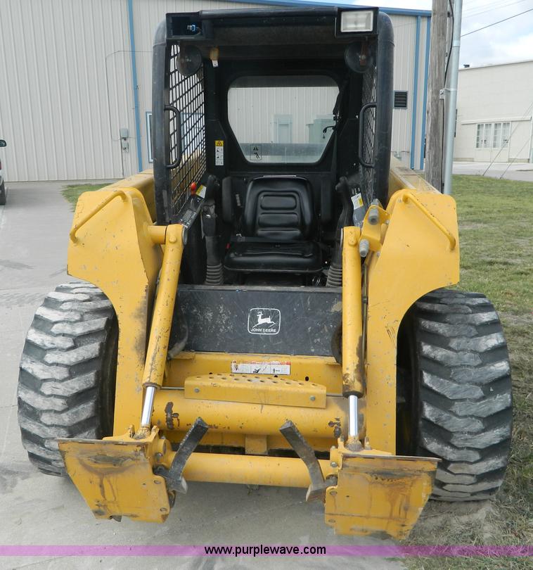 image for item AD9948 2000 John Deere 250 skid steer