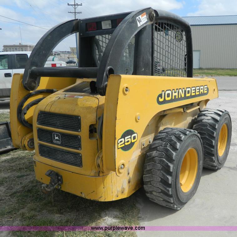 image for item AD9948 2000 John Deere 250 skid steer