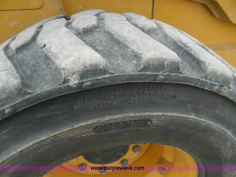 image for item AD9948 2000 John Deere 250 skid steer