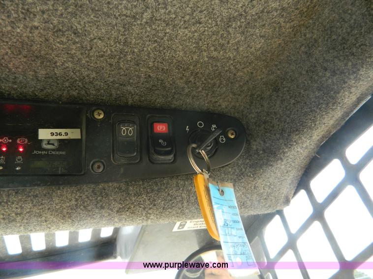 image for item AD9948 2000 John Deere 250 skid steer