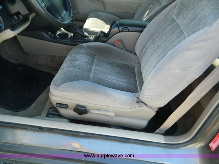 image for item AD9953 2002 Chevrolet Monte Carlo LS