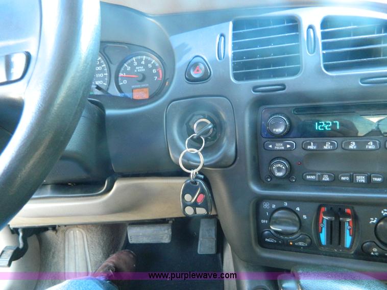 image for item AD9953 2002 Chevrolet Monte Carlo LS