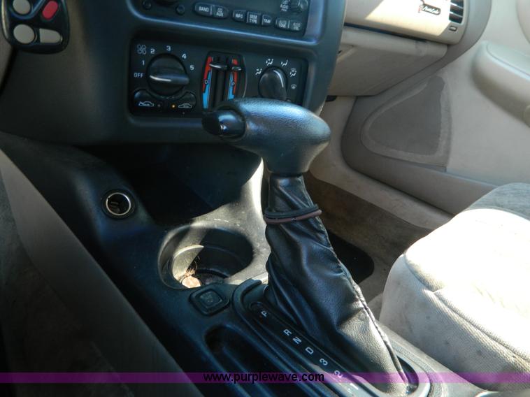 image for item AD9953 2002 Chevrolet Monte Carlo LS