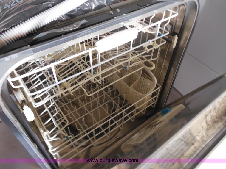image for item AL9575 Kitchen Aid Superba dish washer