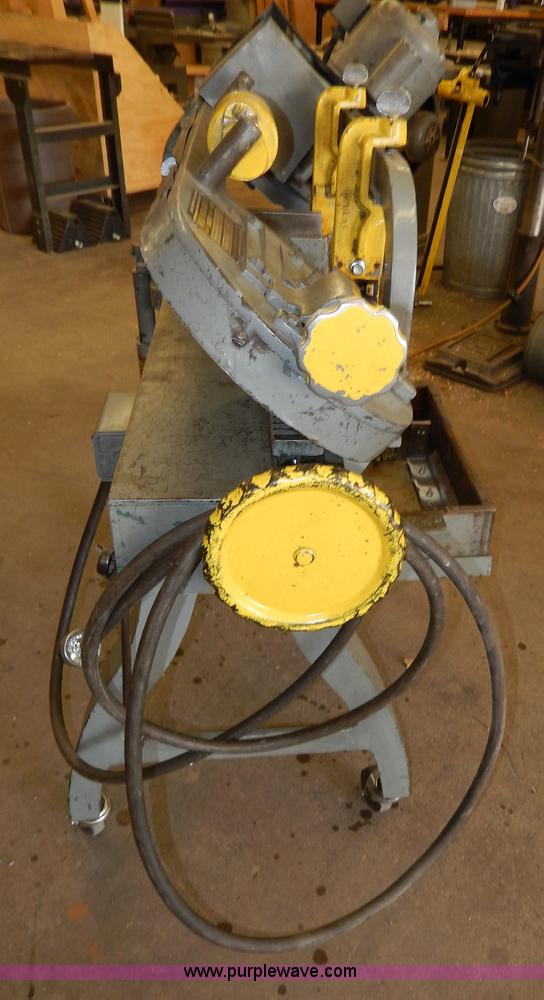 image for item AP9973 Wells metal band saw