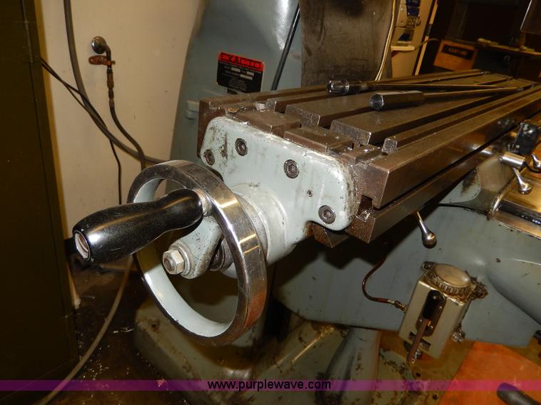 image for item AP9993 1977 Exacto 942B vertical turret milling machine