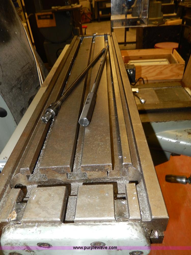 image for item AP9993 1977 Exacto 942B vertical turret milling machine