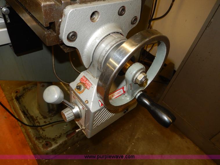 image for item AP9993 1977 Exacto 942B vertical turret milling machine