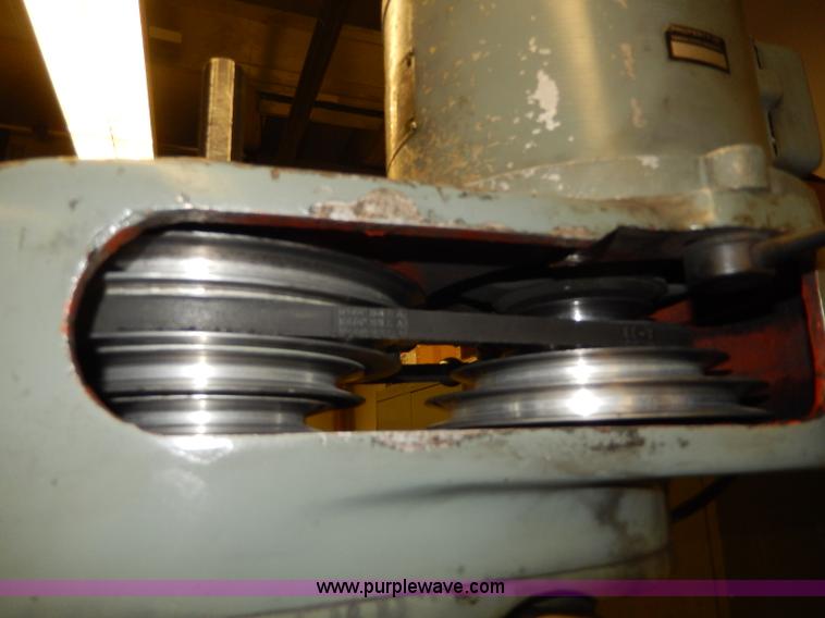 image for item AP9993 1977 Exacto 942B vertical turret milling machine