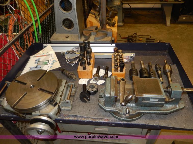 image for item AP9993 1977 Exacto 942B vertical turret milling machine