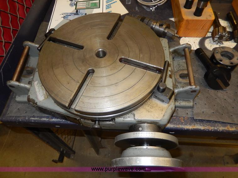 image for item AP9993 1977 Exacto 942B vertical turret milling machine