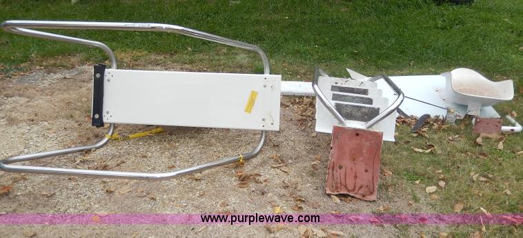 image for item AT9313 Assorted swimming pool equipment