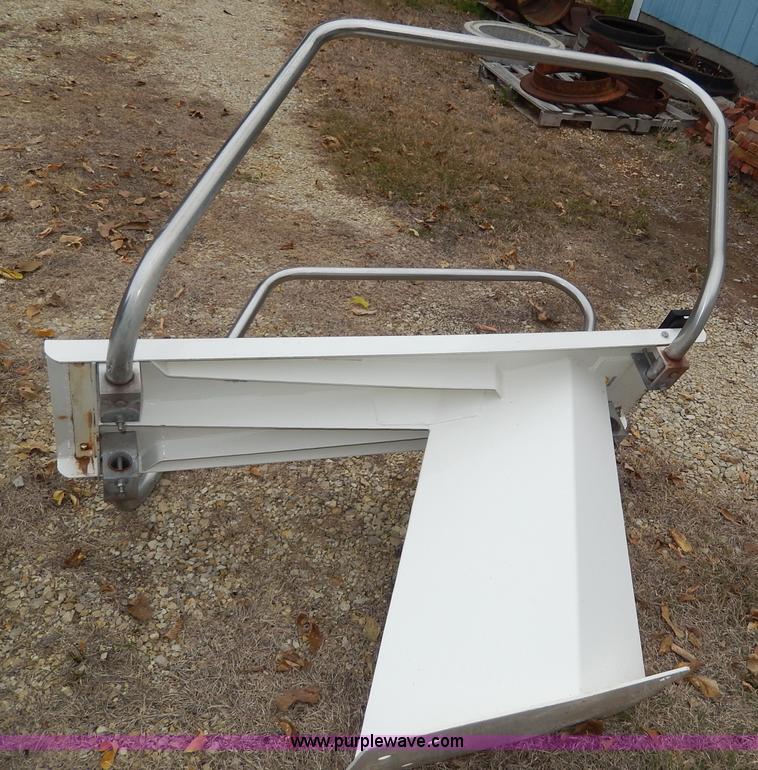 image for item AT9313 Assorted swimming pool equipment
