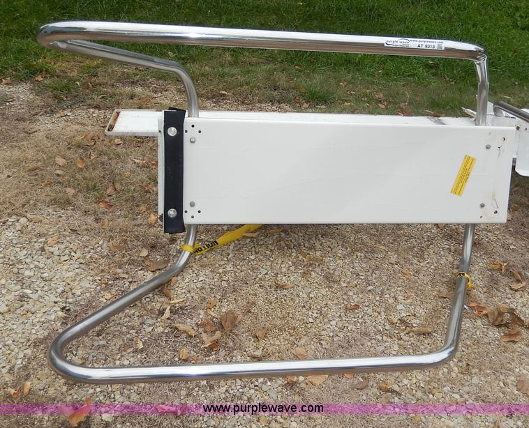 image for item AT9313 Assorted swimming pool equipment