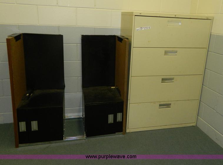 image for item AZ9161 Assorted office supplies