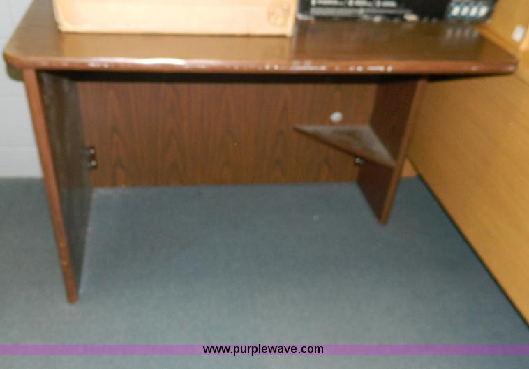 image for item AZ9161 Assorted office supplies