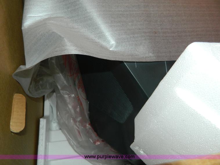 image for item AZ9162 (4) Sony 3234 Vega FD Trinitron televisions