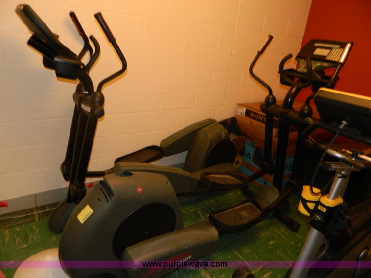 image for item AZ9163 Assorted exercise equipment