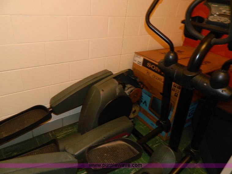 image for item AZ9163 Assorted exercise equipment