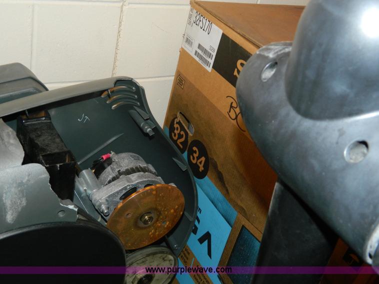 image for item AZ9163 Assorted exercise equipment