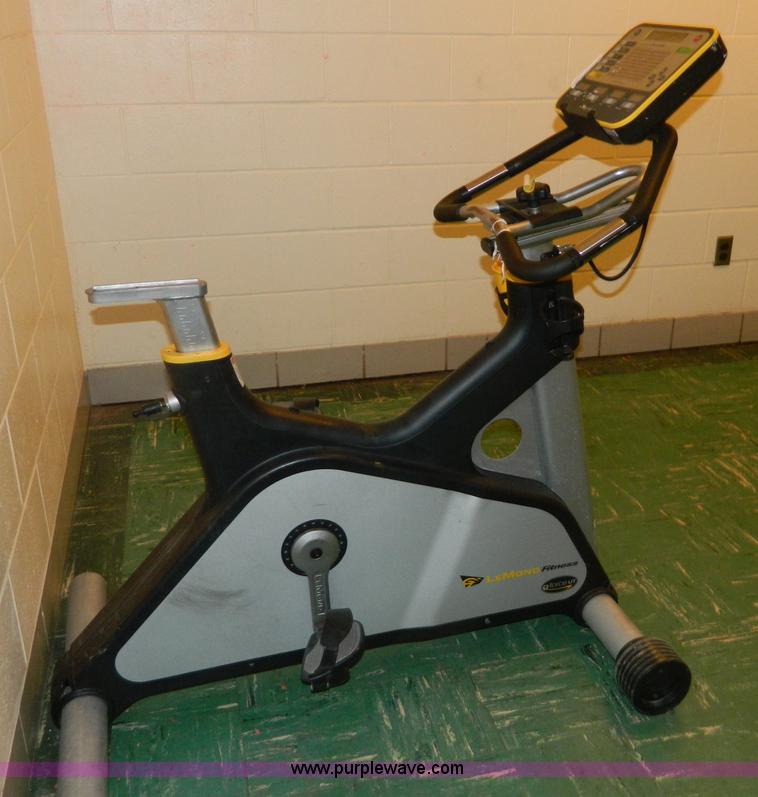 image for item AZ9163 Assorted exercise equipment