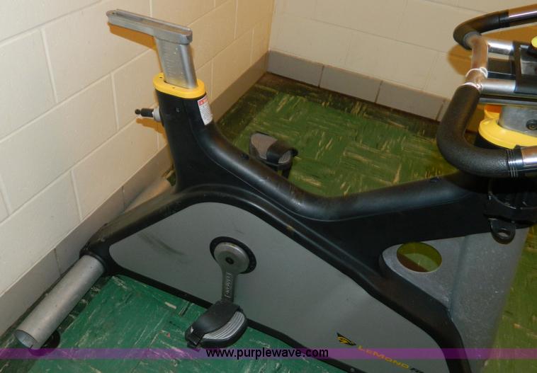 image for item AZ9163 Assorted exercise equipment