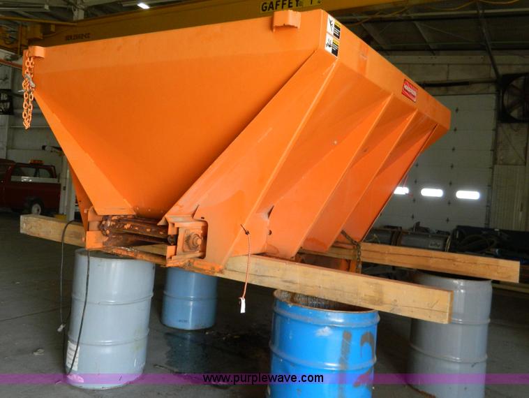 image for item AZ9165 Henderson FSH8M11-D spreader